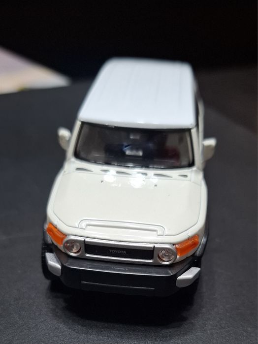 VÎND machetă TOYOTA FJ CRUISER scara 1 / 36
