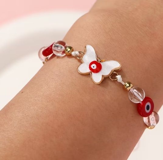 Ръчно изработени мартенички