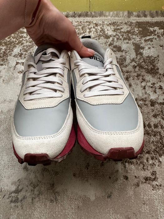 Кроссовки фирмы Diesel