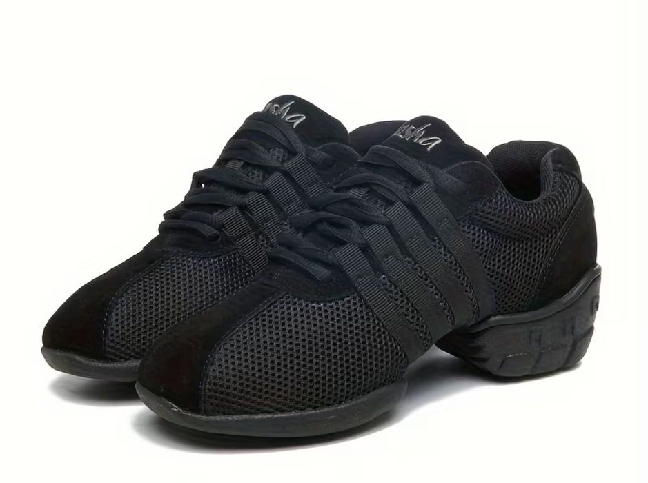 Обувки за народни танци