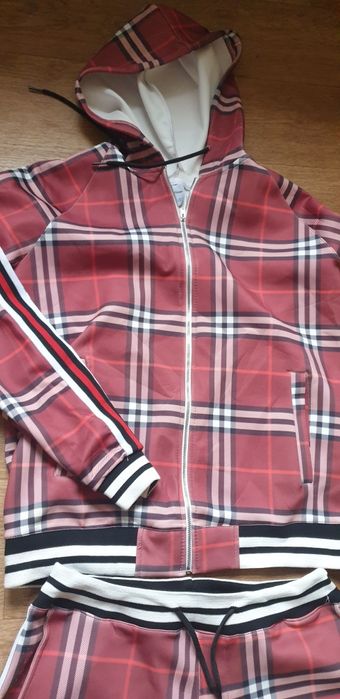 Спортивный костюм