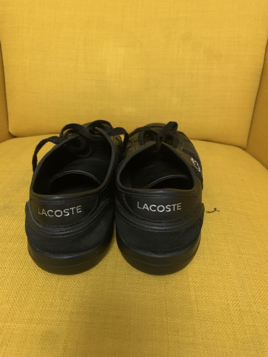 Tenisi lacoste in stare perfecta