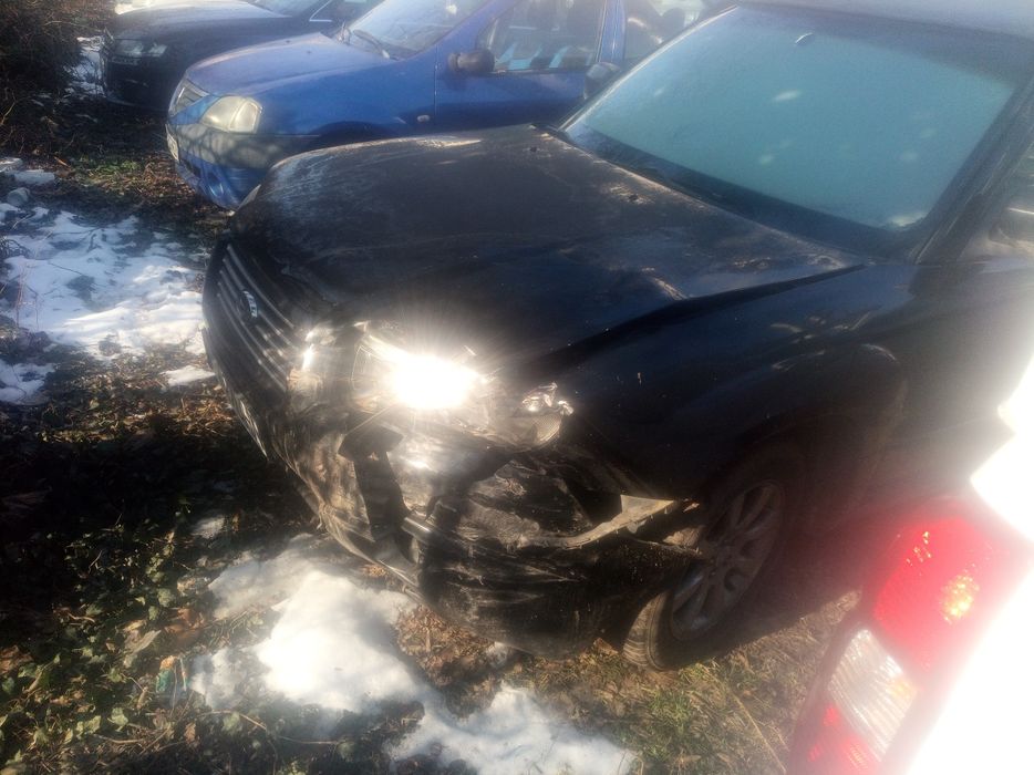 Dezmembrez Subaru Forester negru 2,0 an 2007 benzina 158 cai