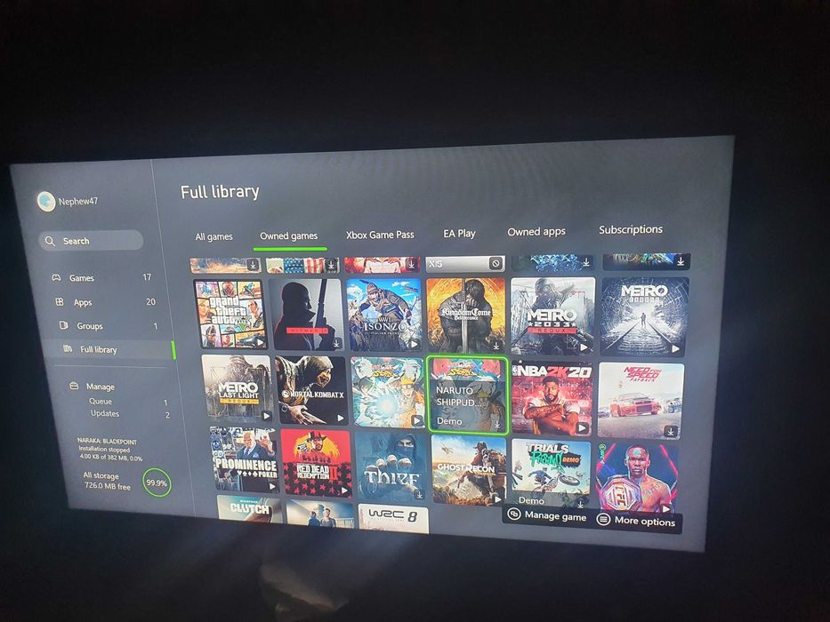 Vand consola Xbox One S de 1tb + 2 manete si 14 jocuri