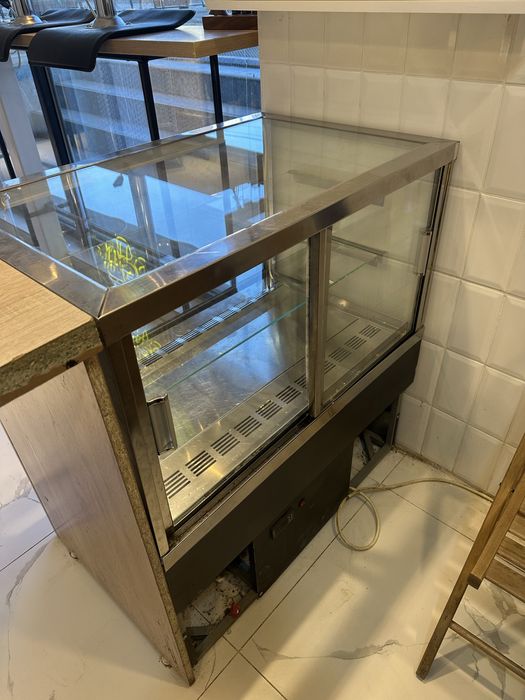 Витрина кондитерская