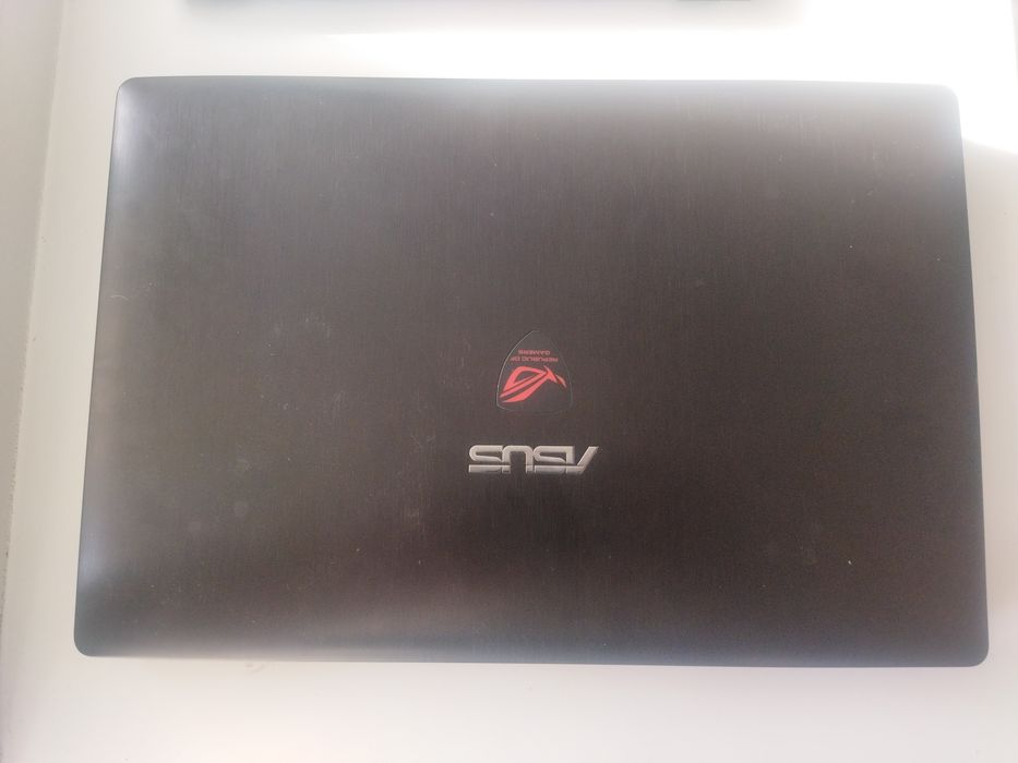 Ноутбук на запчасти