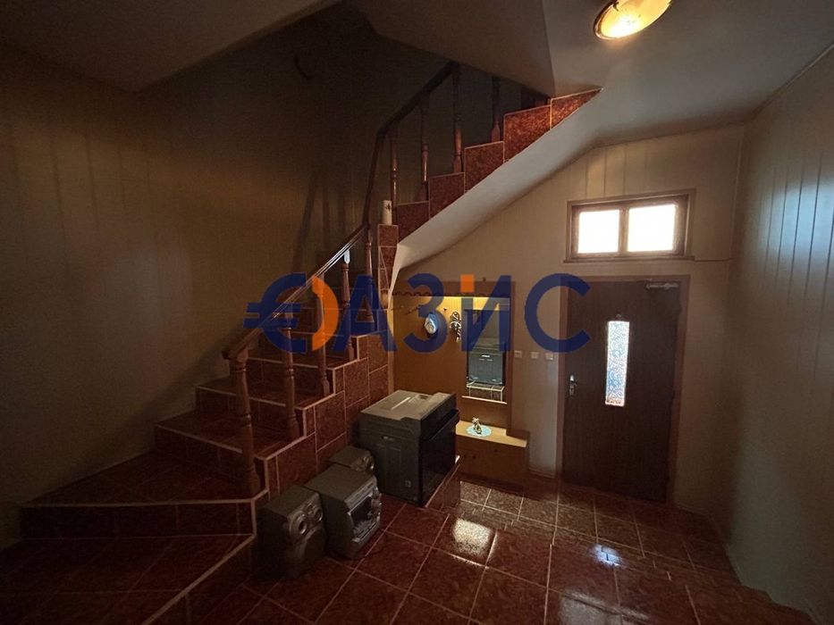 Продава се Къща в с. Кошарица, Област Бургас - 300 кв.м за 934 €/кв.м - Снимка #1