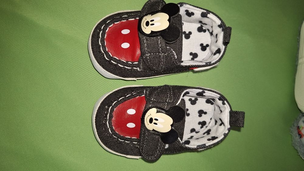 Бебешки обувки за момче