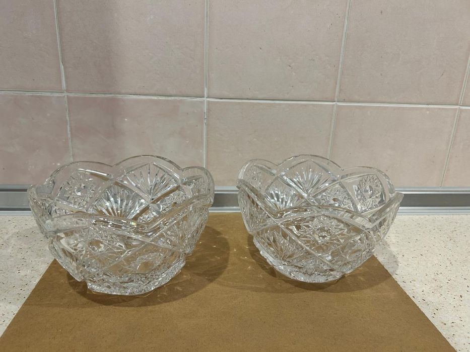 Продам хрустальные  вазы