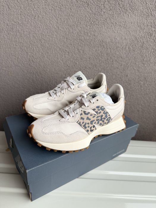 New Balance 327 leopard print logo