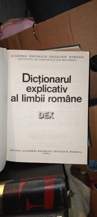 Cărți dicționar român-englez