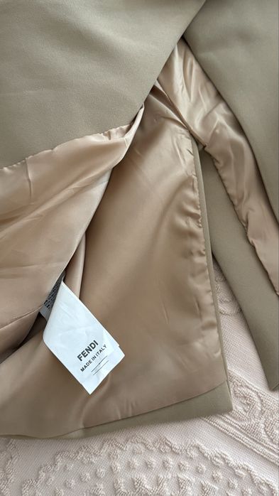 Пиджак приталенный