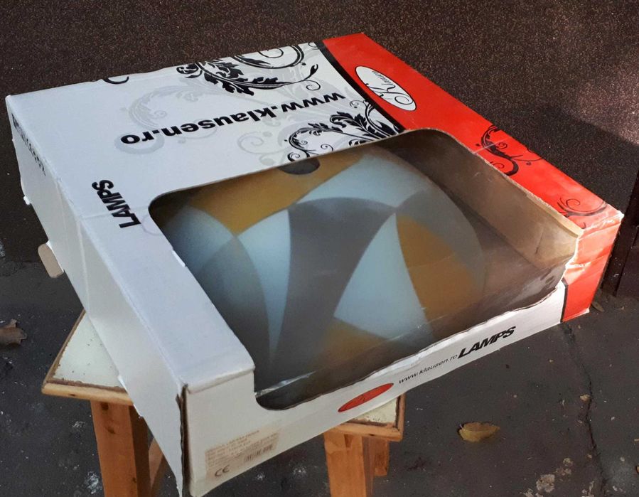 Lustra tip pendul, moderna, cu dulie E27, noua, nefolosita