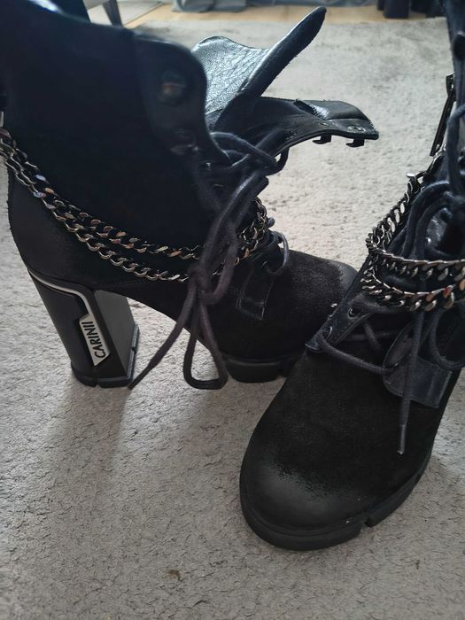 Botine cu șiret și fermoar Carinii