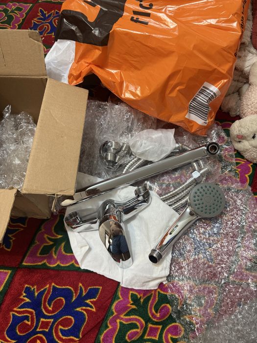 Продам новый смеситель на ванну