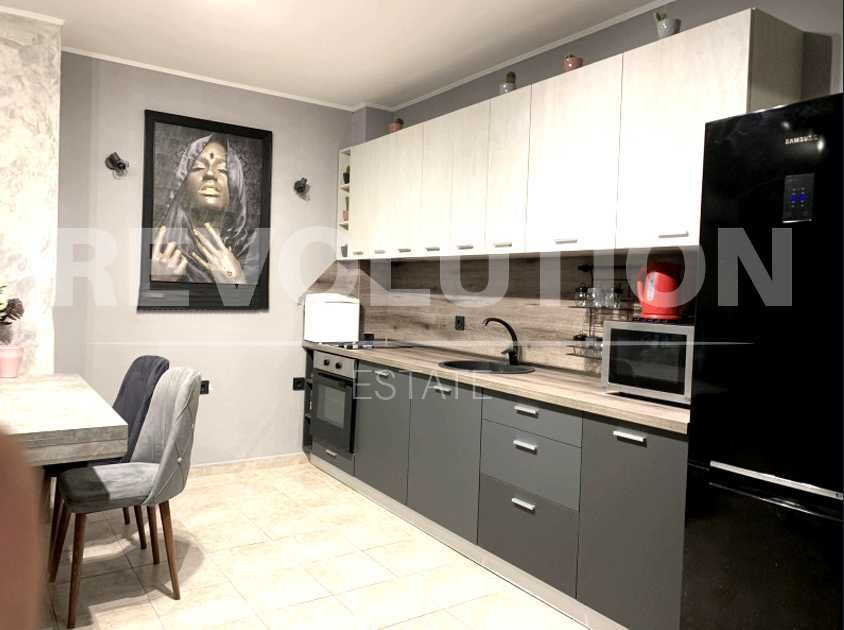 Луксозен тристаен апартамент в м-т Ален мак/ След основен ремонт!!!