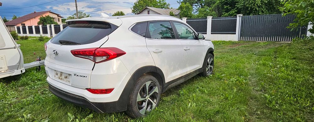 Dezmembrez hyundai tucson 2016