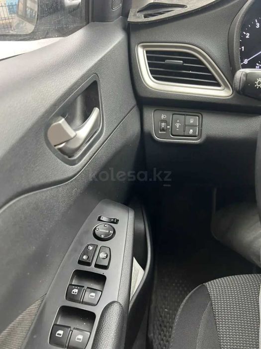 hyundai accent 2019