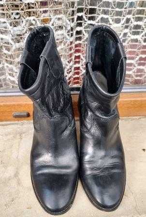 Боти от телешки бокс