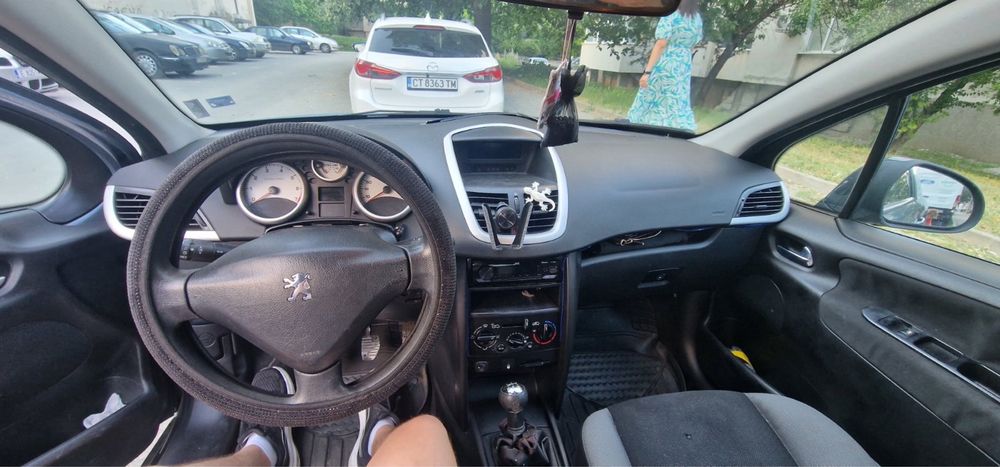 Продава се Peugeot 207 – 2007 г. | 1.4 бензин | 75 к.с.