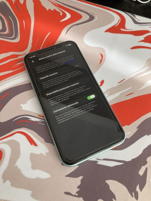 iPhone 11 128gb 91% baterie
