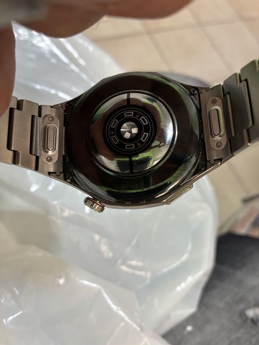 Продавам HUAWEI Watch GT 6 Pro Titanium 46mm