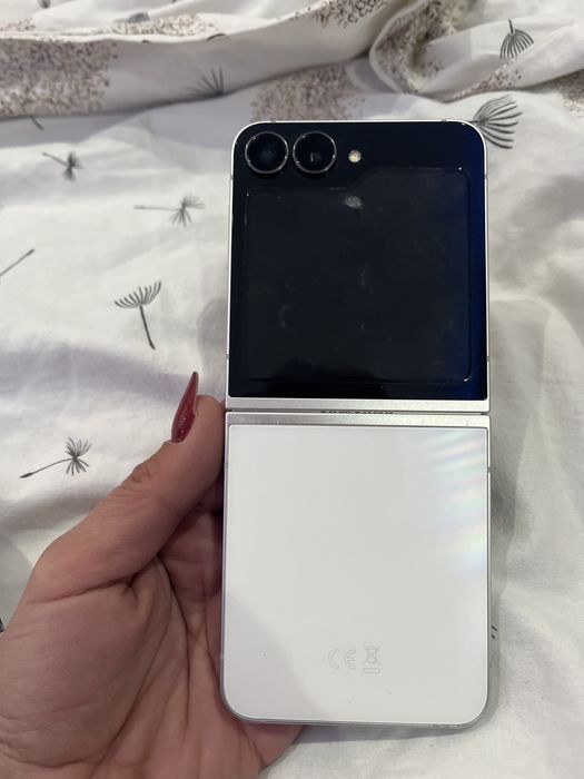 Самсунг Galaxy zflip 7