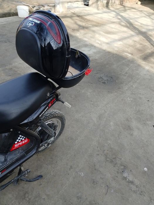 Skuter sotiladi.Kelishamiz