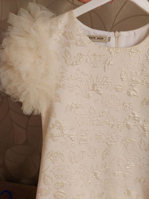 Продам нарядное платье