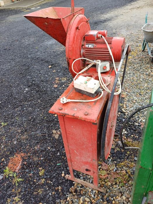 Moara si batoza de porumb Moara la cardan