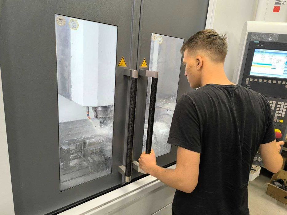 Токар-фрезер ишлов бериш хизматлари. Токарно-фрезерные работы на заказ