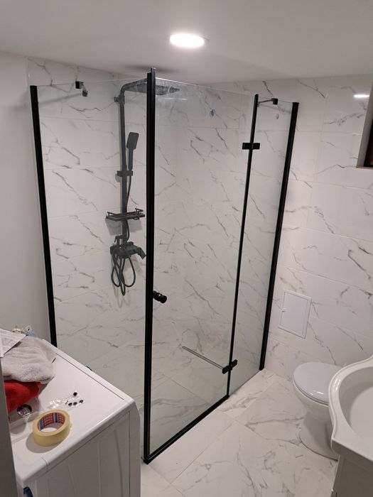 Amenajari interioare/exterioare/case la rosu sau la cheie