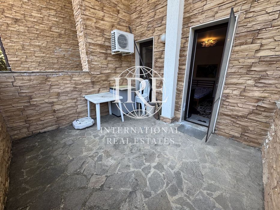 Едностаен с веранда  Евксиновград  обзаведен и оборудван включено пар