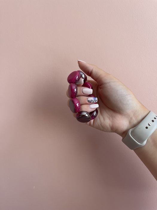 Гривна (различни видове)