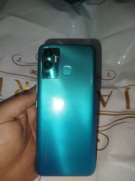 Infiniks hot 12 play ekran sensiri batariya korpisi sotiladi zapchaska