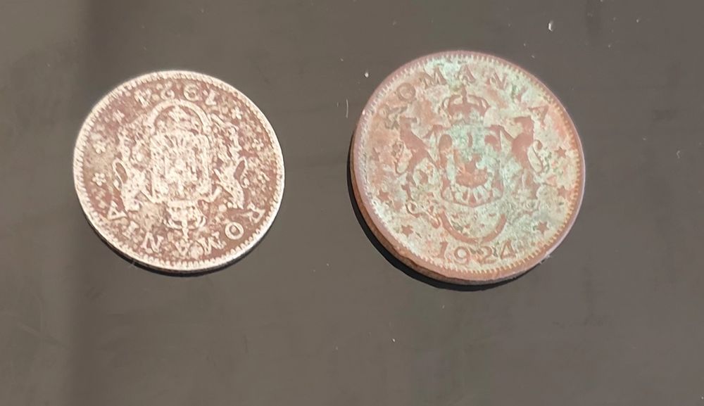 Vand doua monede vechi romanesti