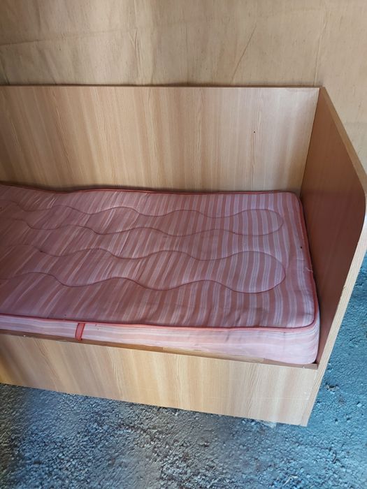 Pat demontabil cu saltea