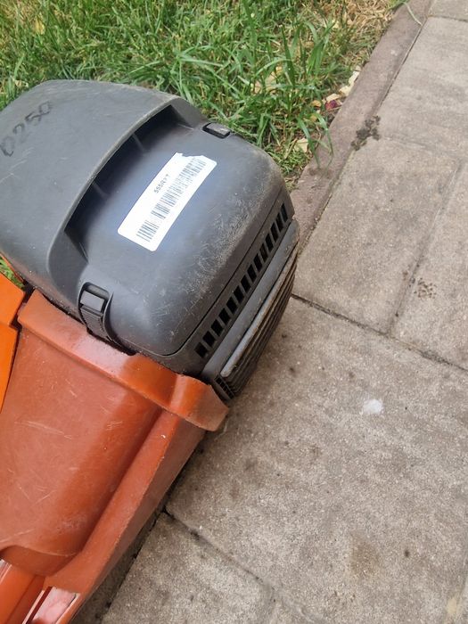 Motocoasa profesionala Husqvarna 555 rxt Defecta