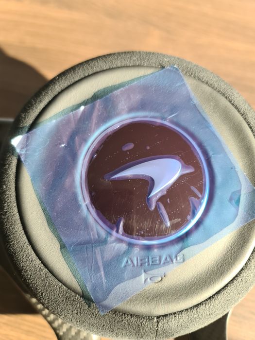 Volan McLaren original nou pentru modele  540S 570S 650S 720S