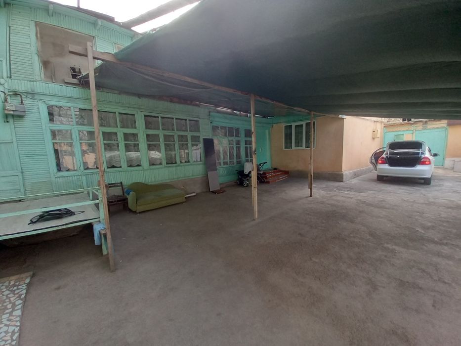 Продаётся дом в элитном махалле Яккасарайе