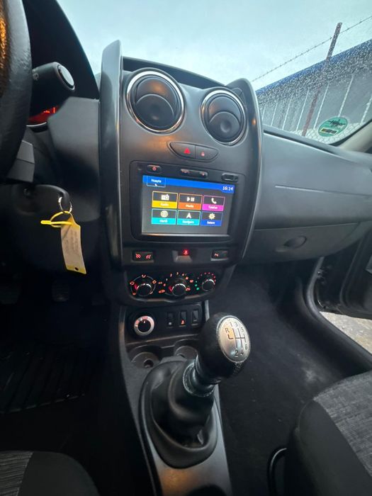 Dacia Duster 1.2 TCe 4x4 – 2015 – 125 CP – Foarte bine echipată