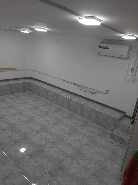 Продается нежилое помещение 3х комнатная + подвал Чиланзар 20 квартал