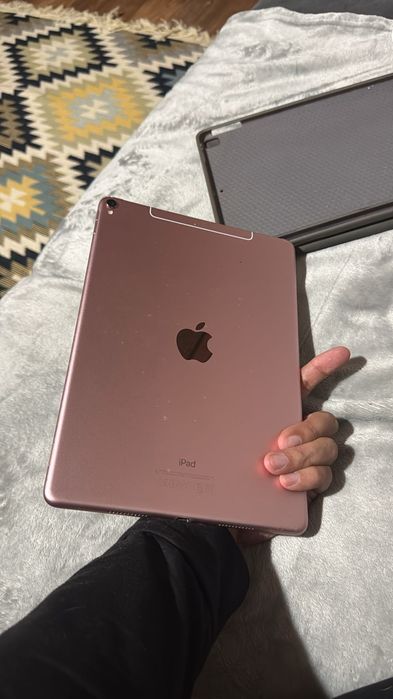 Срочная продажа Macbook Pro, iPhone 11 Pro, iPad Pro