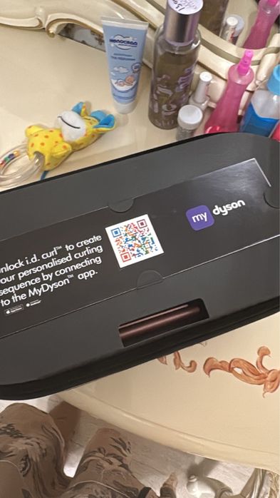 Фен dyson совершенно новый