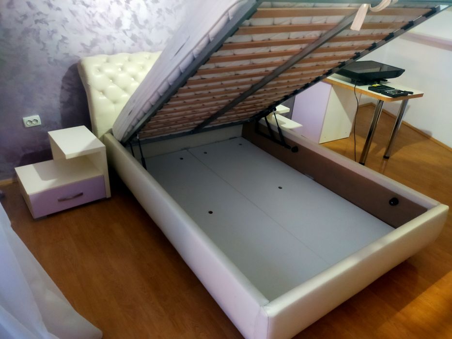 Pat rabatabil , saltea , noptiere