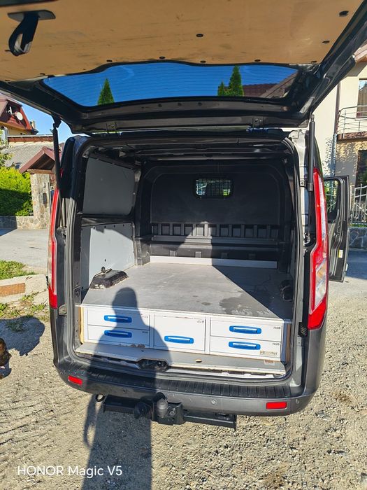 Ford Transit Custom Limited 2020 – 5 Locuri / Echipat Benă cu Sertare aluminiu