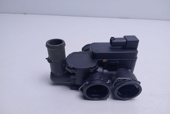 Robinet caldura A2118320584 Mercedes-Benz CLS-Class C219 seria