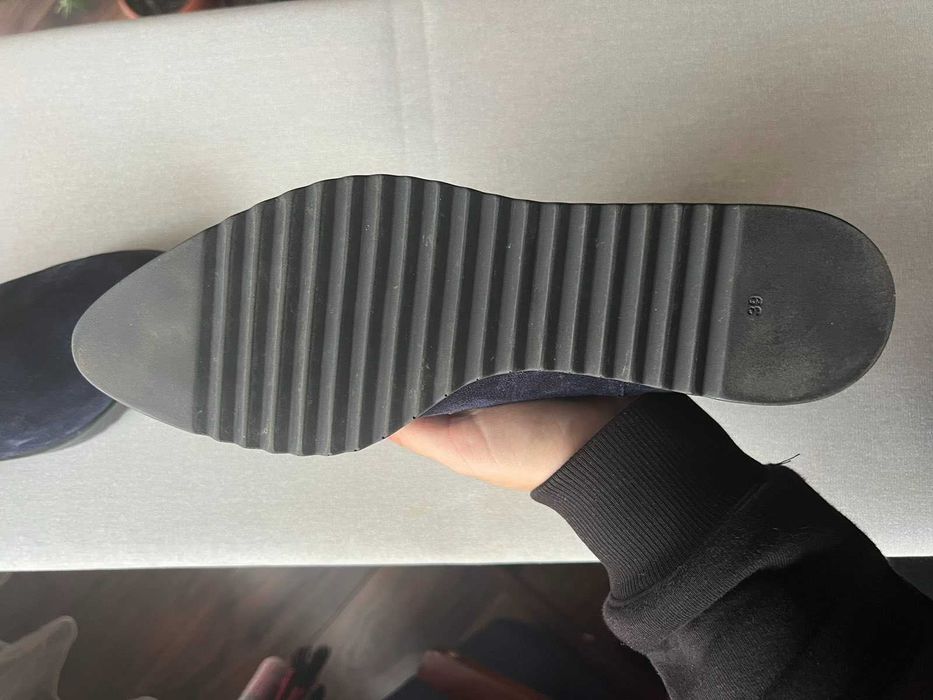 Дамски велурени боти