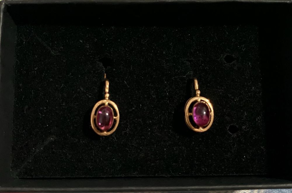 Tilla halqa sotiladi