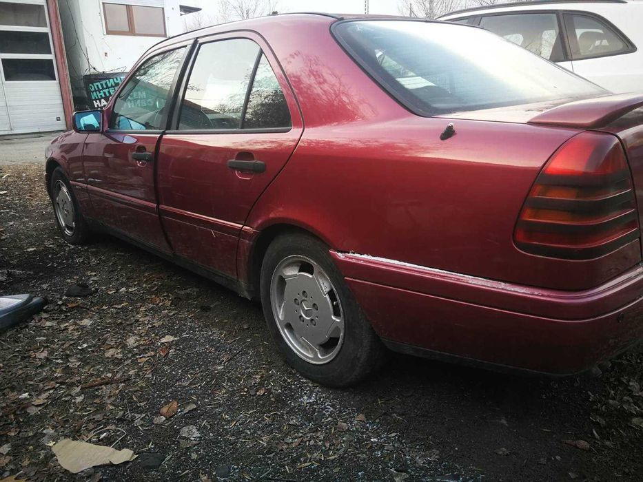 Автомобил за части